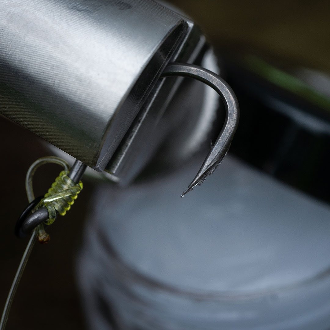 Korda Kama Kote Anti-Corrosion Hook Point Compound In Use  5