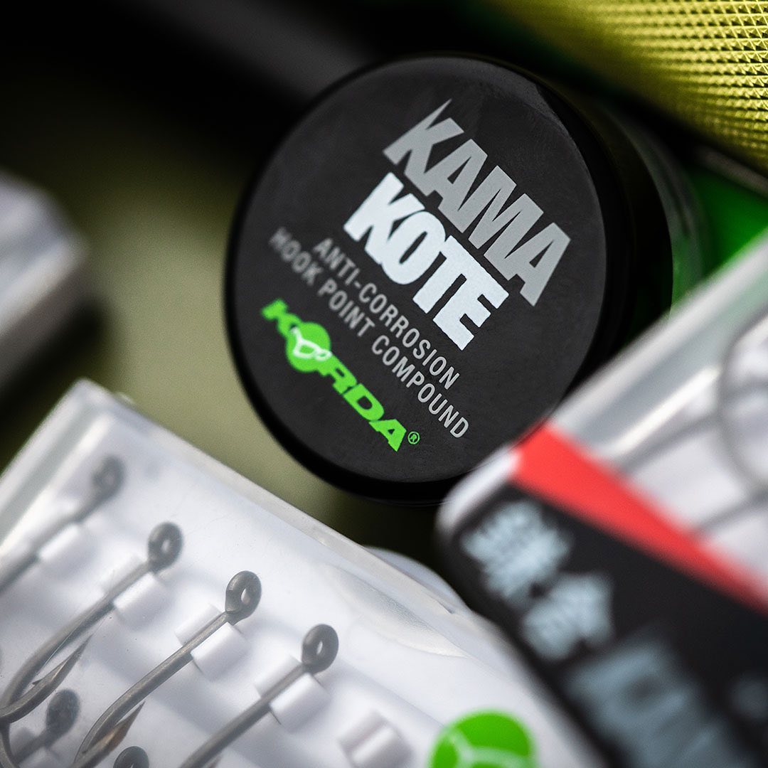 Korda Kama Kote Anti-Corrosion Hook Point Compound In Use  3