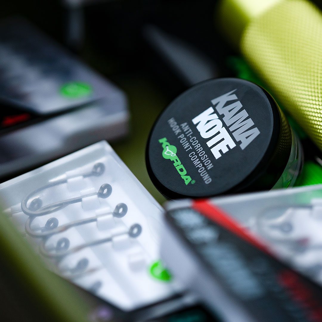 Korda Kama Kote Anti-Corrosion Hook Point Compound In Use  2