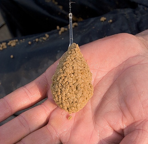 SonuBaits Fin Perfect Feed Pellets In Use