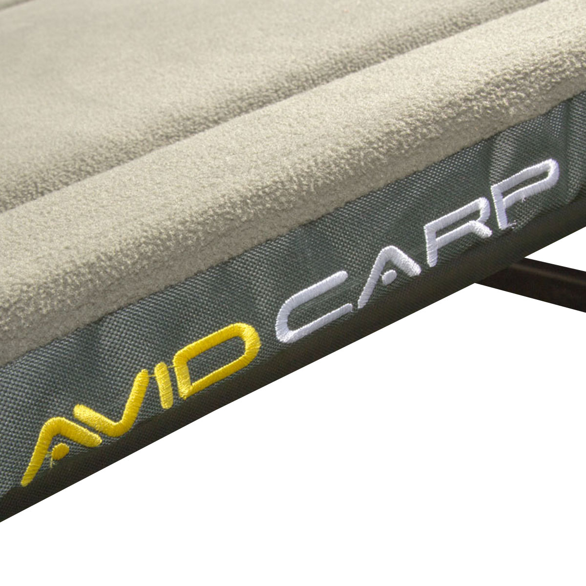 Avid Carp Benchmark Bedchairs 4