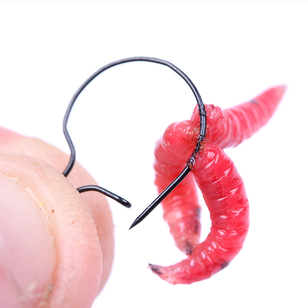 Nash Fishing Maggot Clips In Use 3