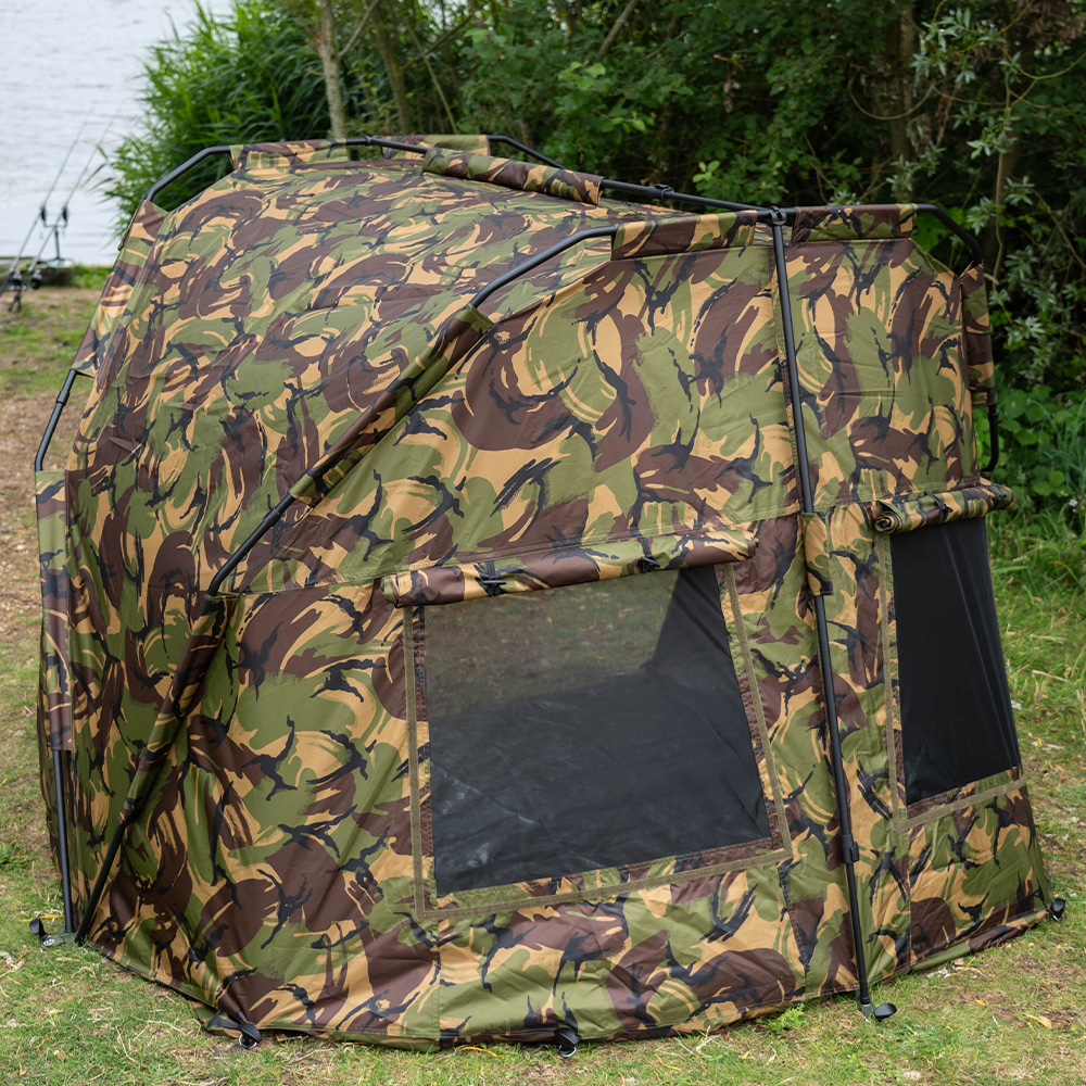 Advanta Superlight Camo Day Shelter In Use