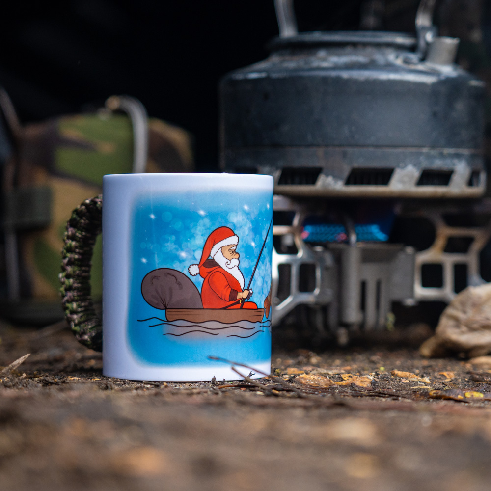 Paracord Handle Christmas Edition Mug In Use 9