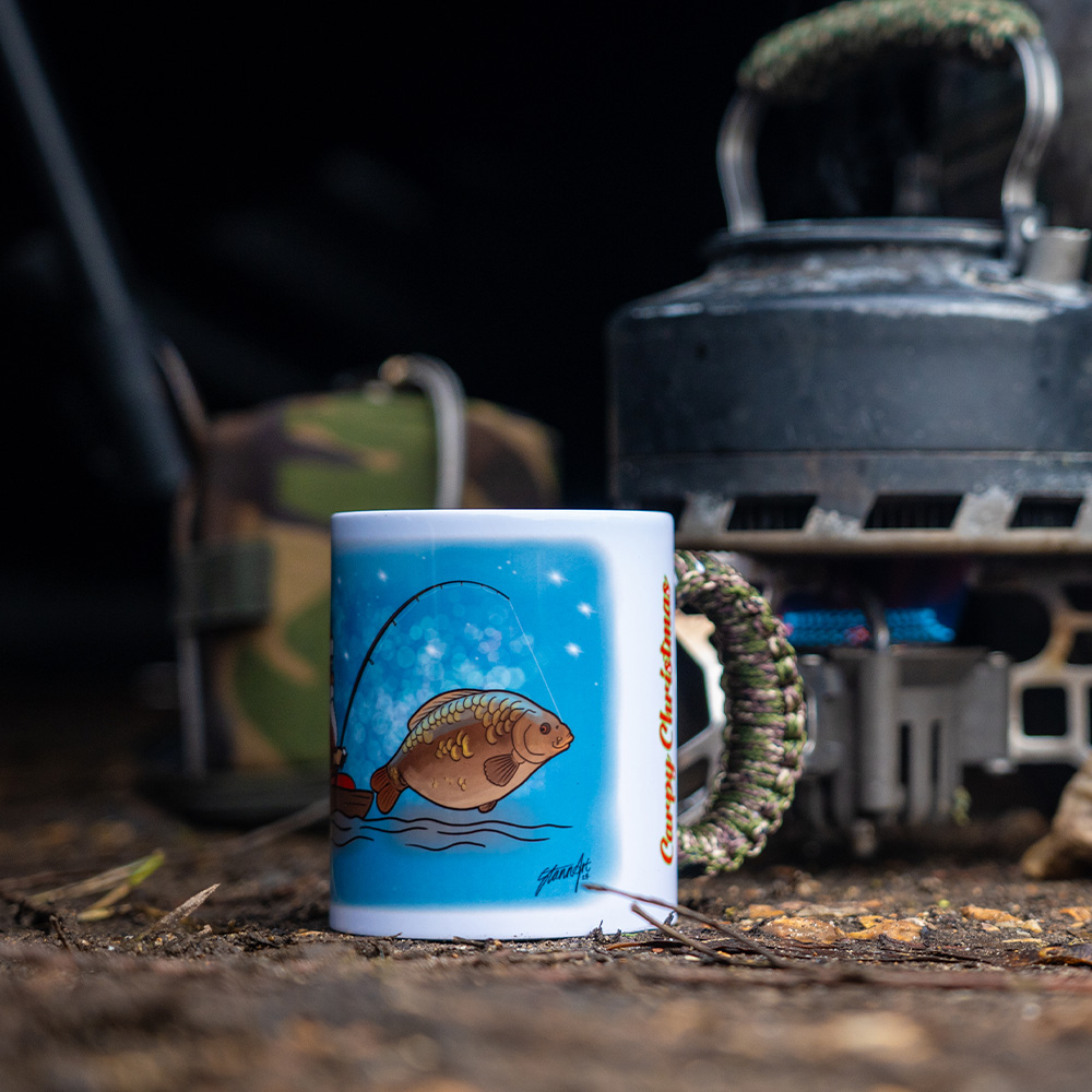 Paracord Handle Christmas Edition Mug In Use 1