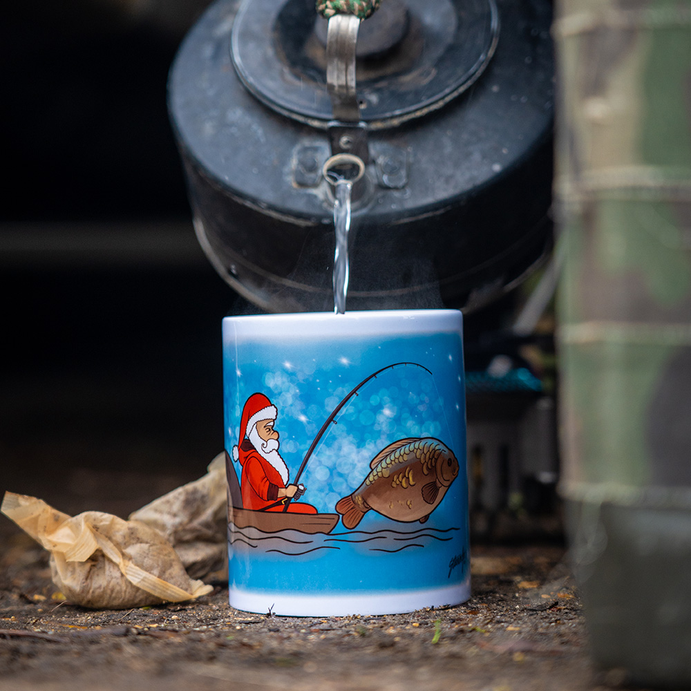 Paracord Handle Christmas Edition Mug In Use 2