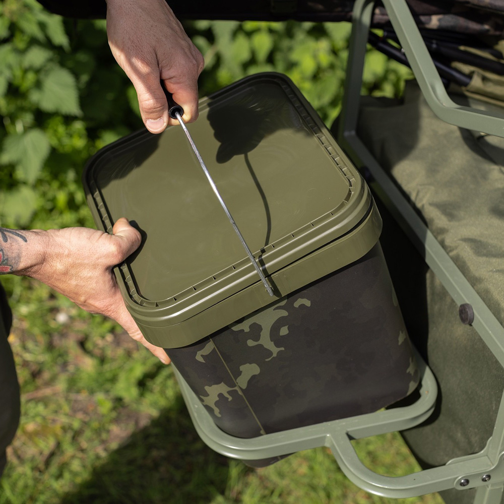 Carp Porter Front Bar Bucket Bracket In Use 1