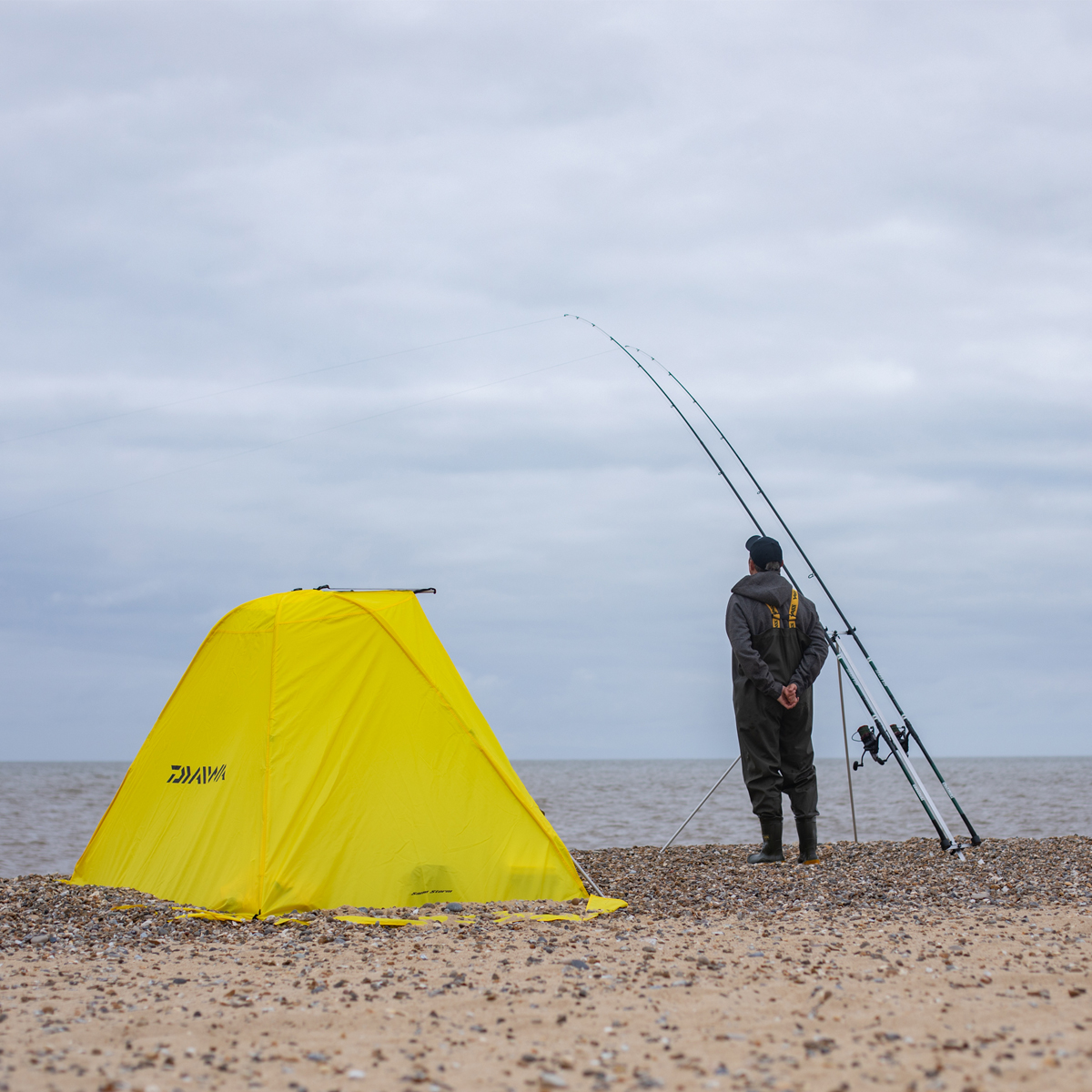 Daiwa Sandstorm Fishing Shelter In Use 3