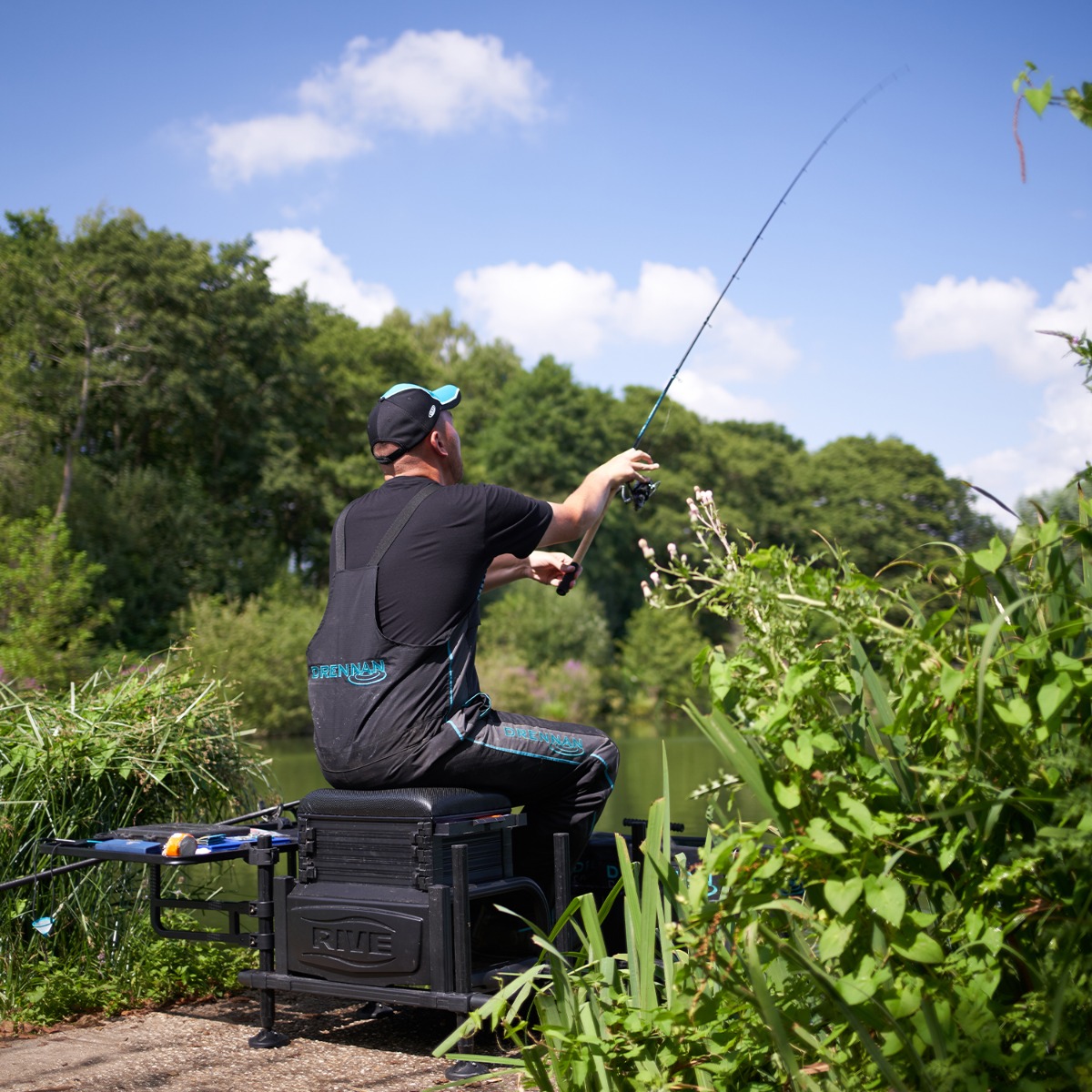 Drennan Vertex 10ft Pellet Waggler Fishing Rod In Use 3