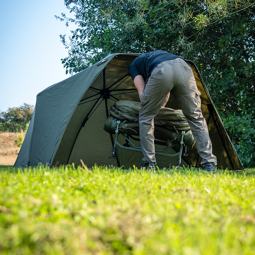 Solar Bankmaster Oval Brolly 60" In Use 6