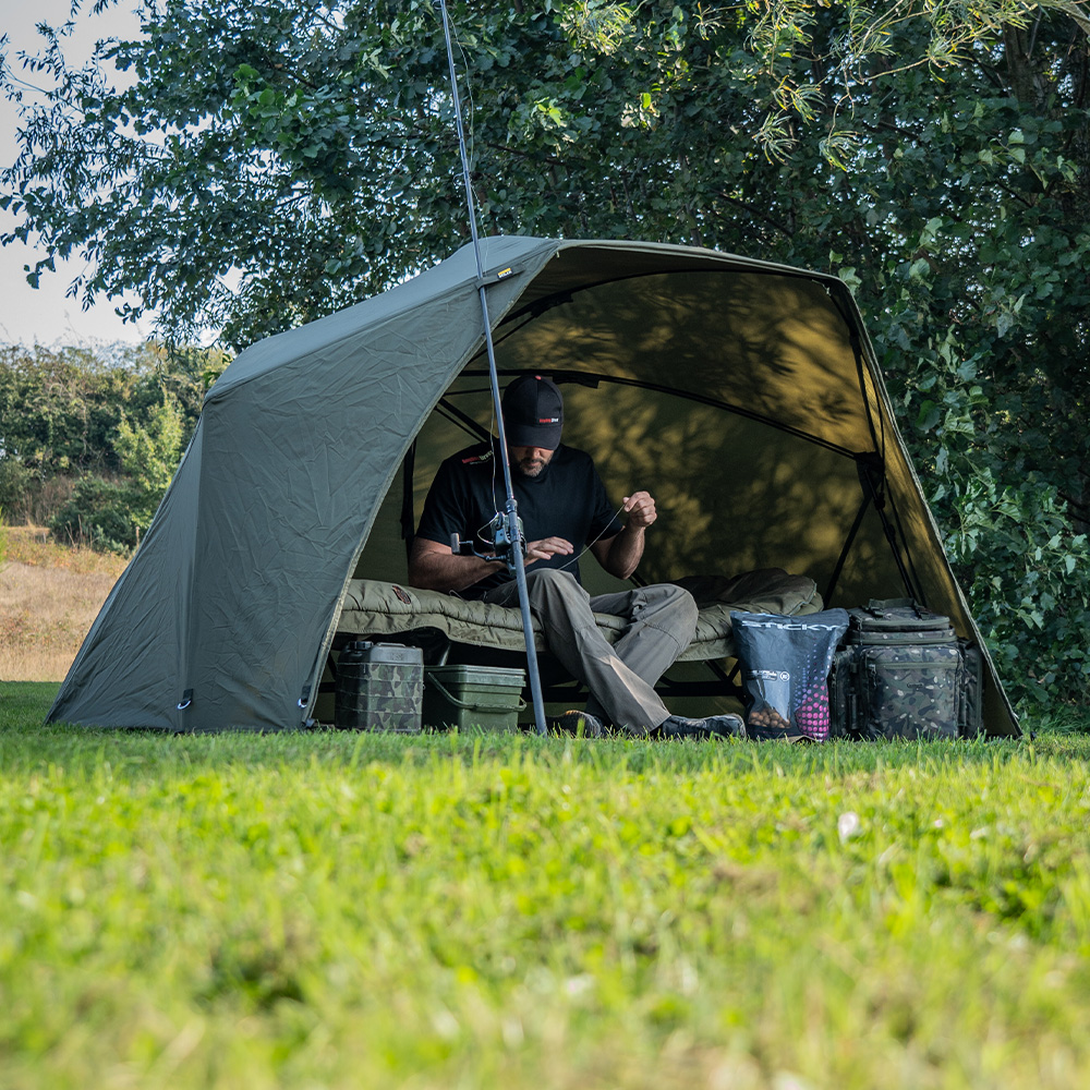 Solar Bankmaster Oval Brolly 60" In Use 8