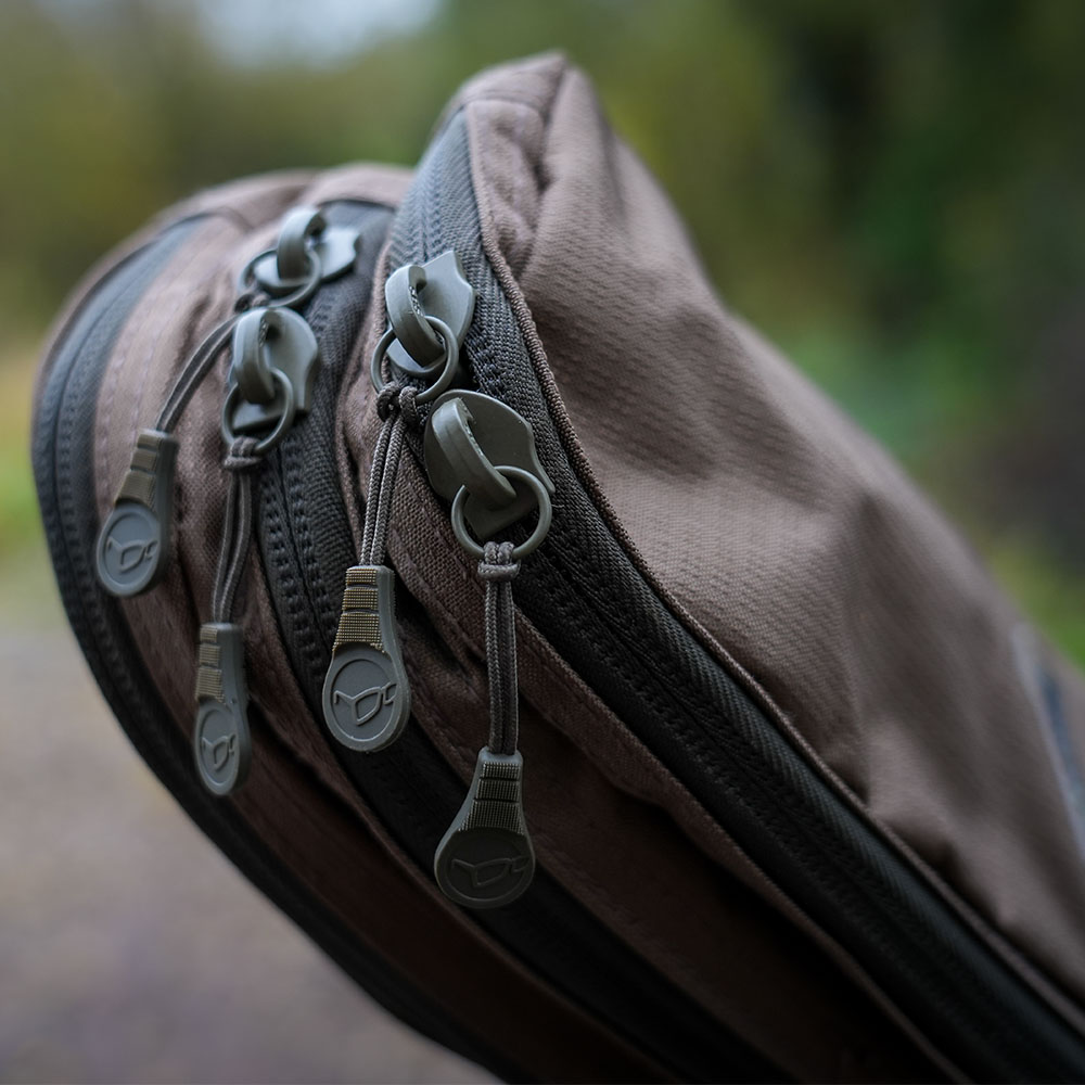 Korda Compac 3 Rod Divide Fishing Holdall In Use 1