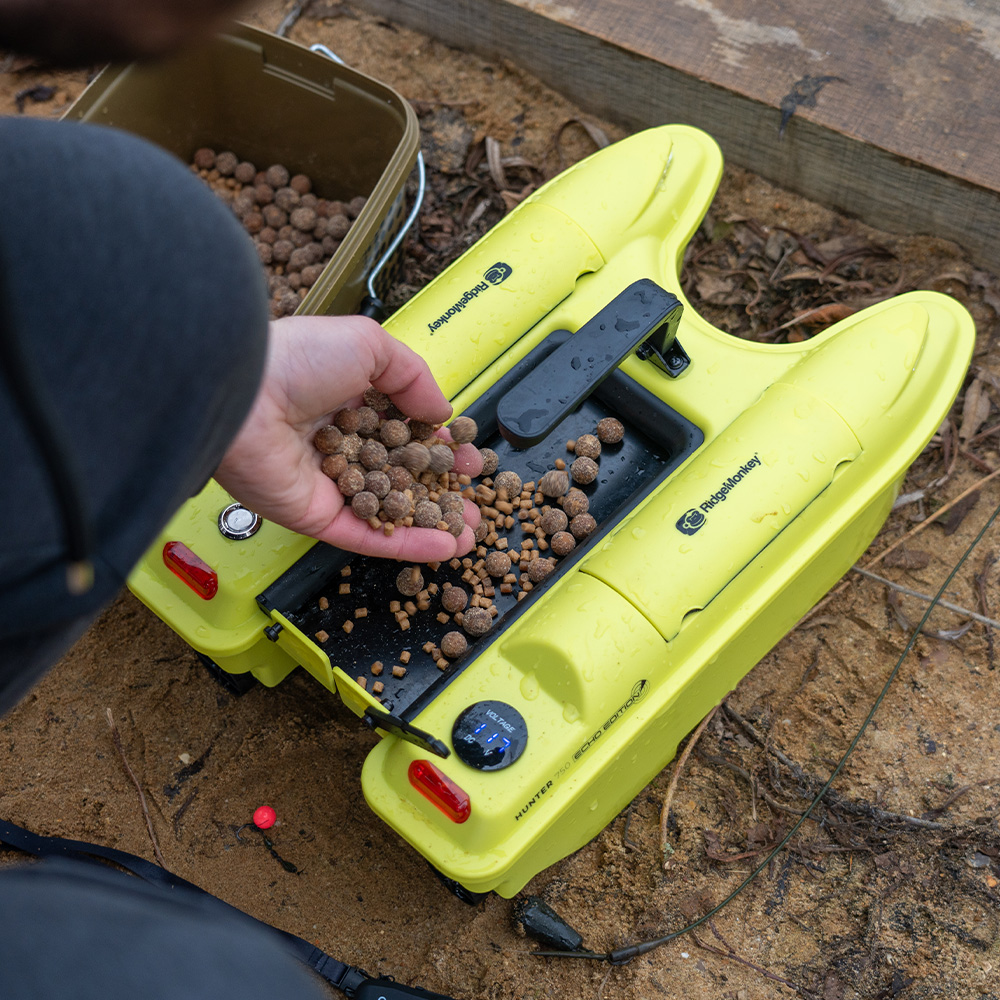 RidgeMonkey Hunter 750 Bait Boat - Hi-Viz & Echo Edition In Use 3