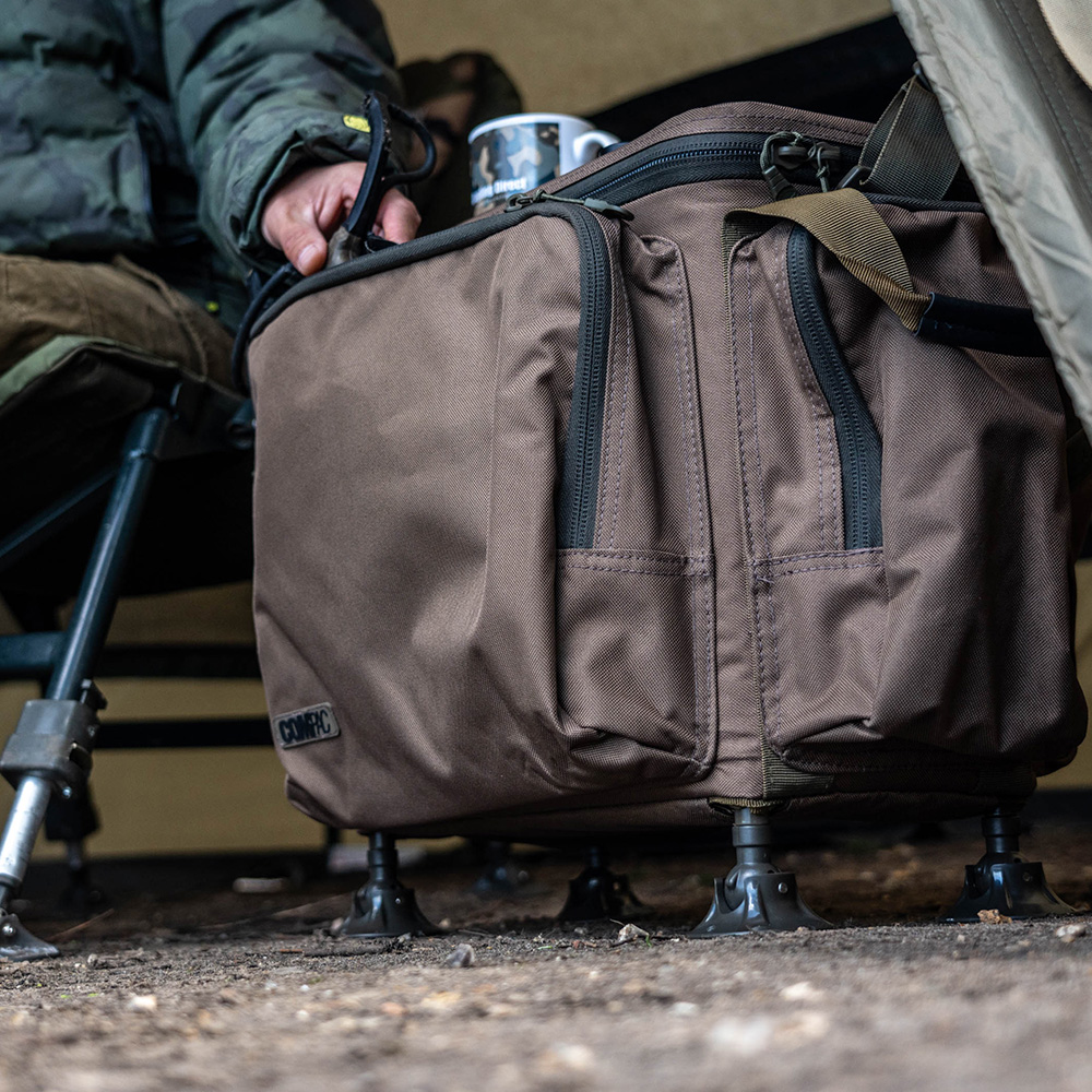 Korda Compac Small Framed Fishing Carryall In Use 8