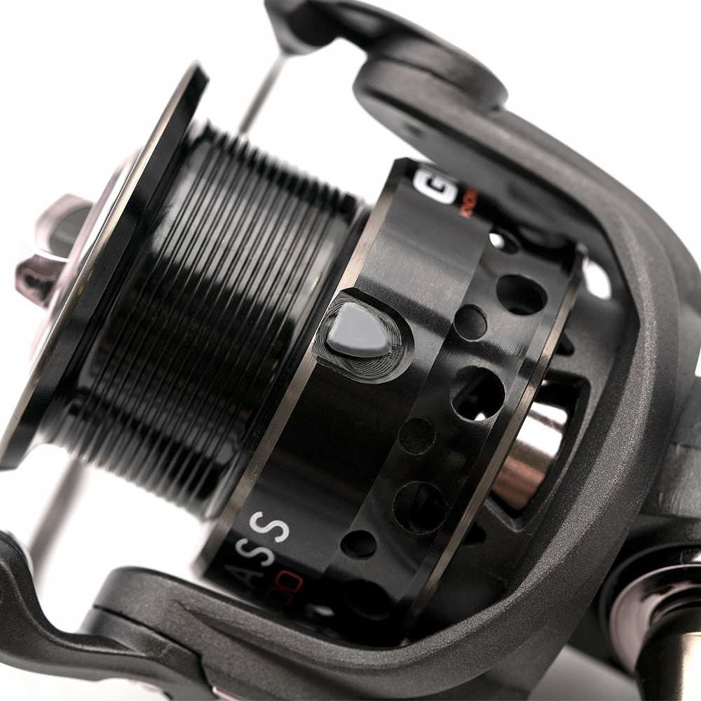 Guru A-Class Fishing Reel Close Up 2