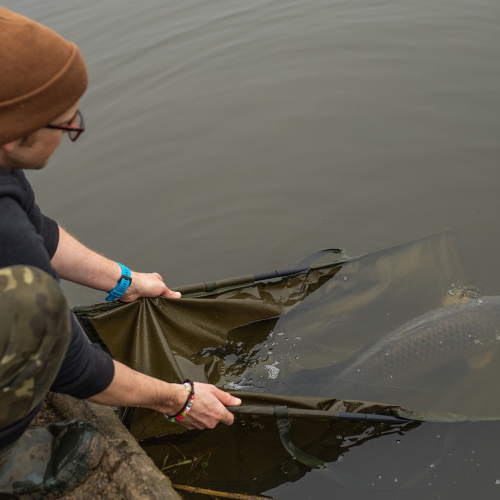 Korda Basix Fishing Weigh Sling In Use 2