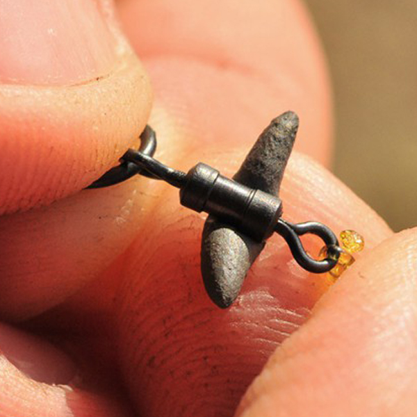 Korda Chod Fishing Swivel Close Up 1