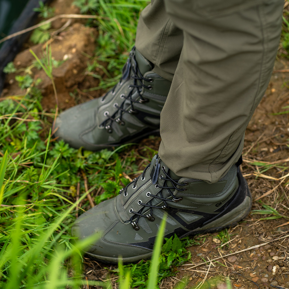 RidgeMonkey APEarel QuickZip All-Weather Boots In Use 5