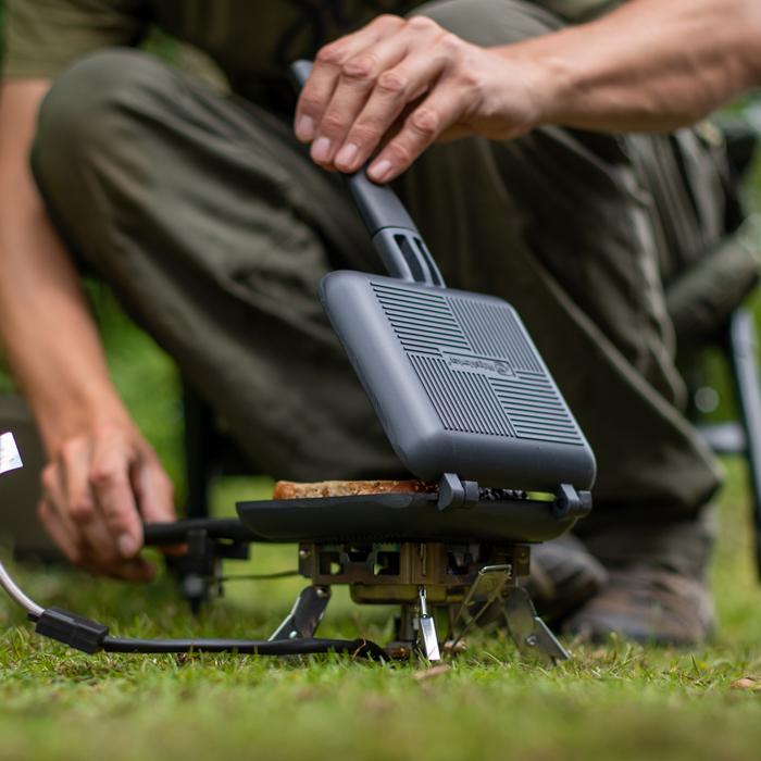 RidgeMonkey Connect Compact Fishing Toasters In Use 3