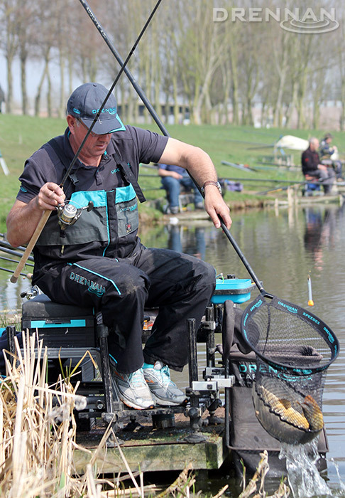 Drennan Shorty Pellet Fishing Waggler In Use 3