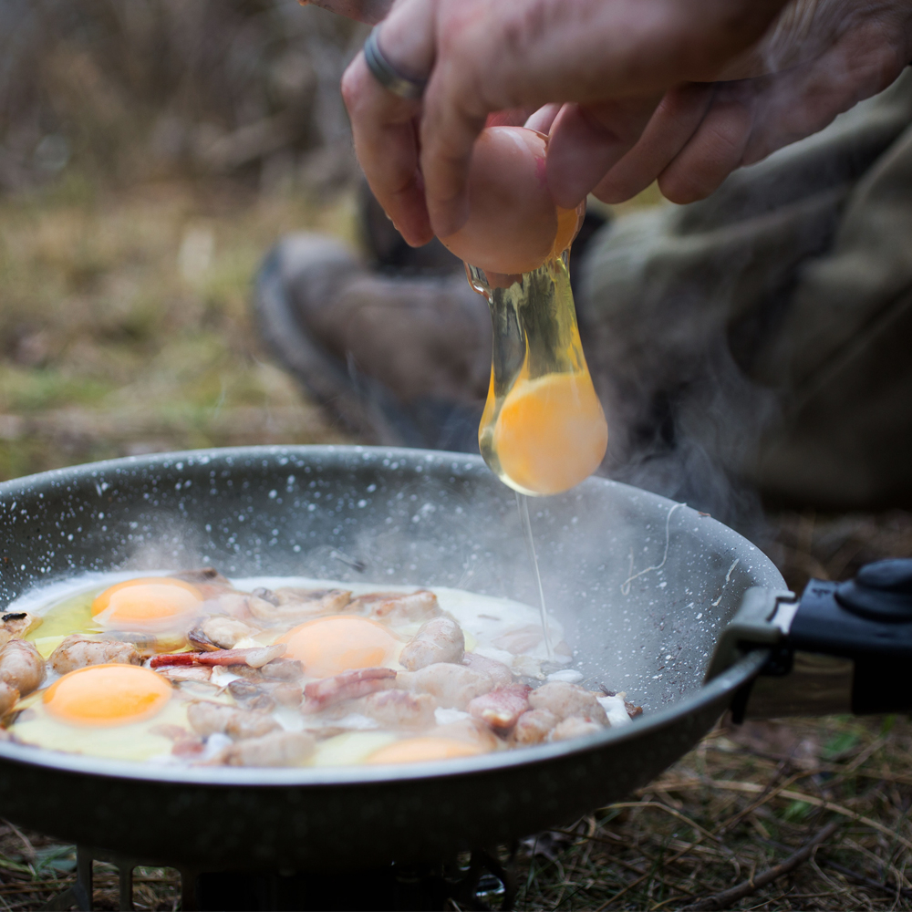 Trakker Armolife Marble Fishing Cookset In Use 9