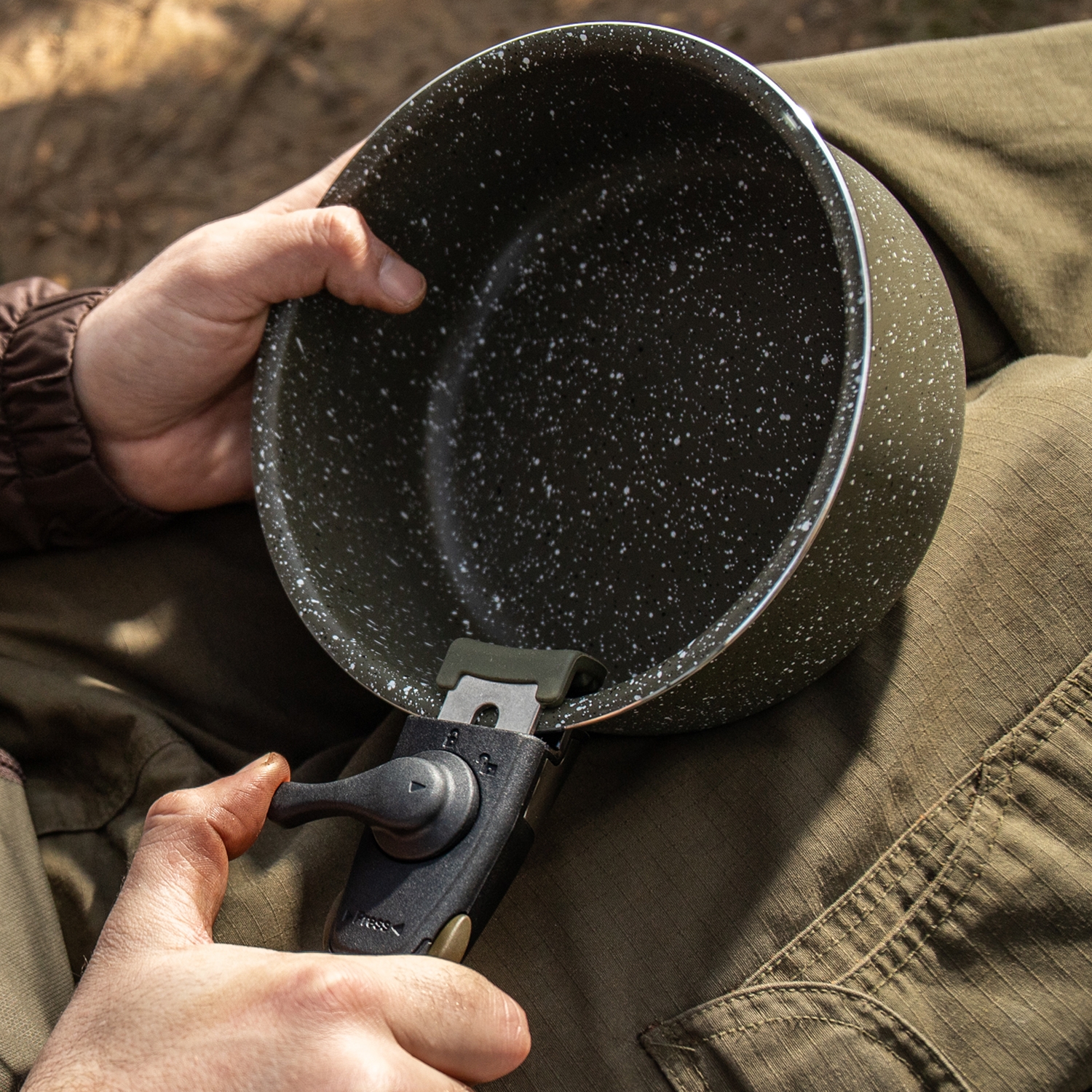 Trakker Armolife Marble Fishing Cookset In Use 1