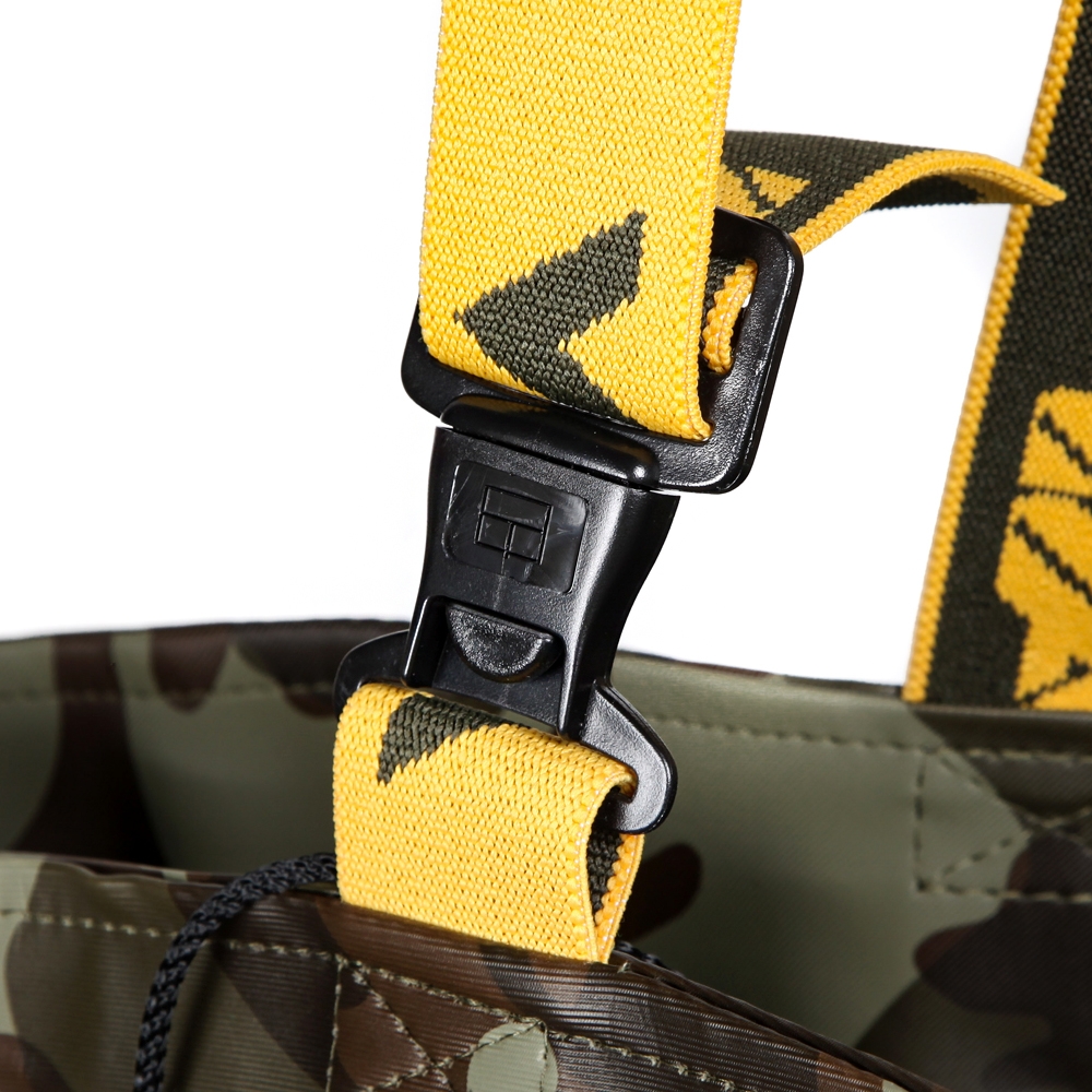 Vass VC800 Camo Chest Waders Close Up Buckles