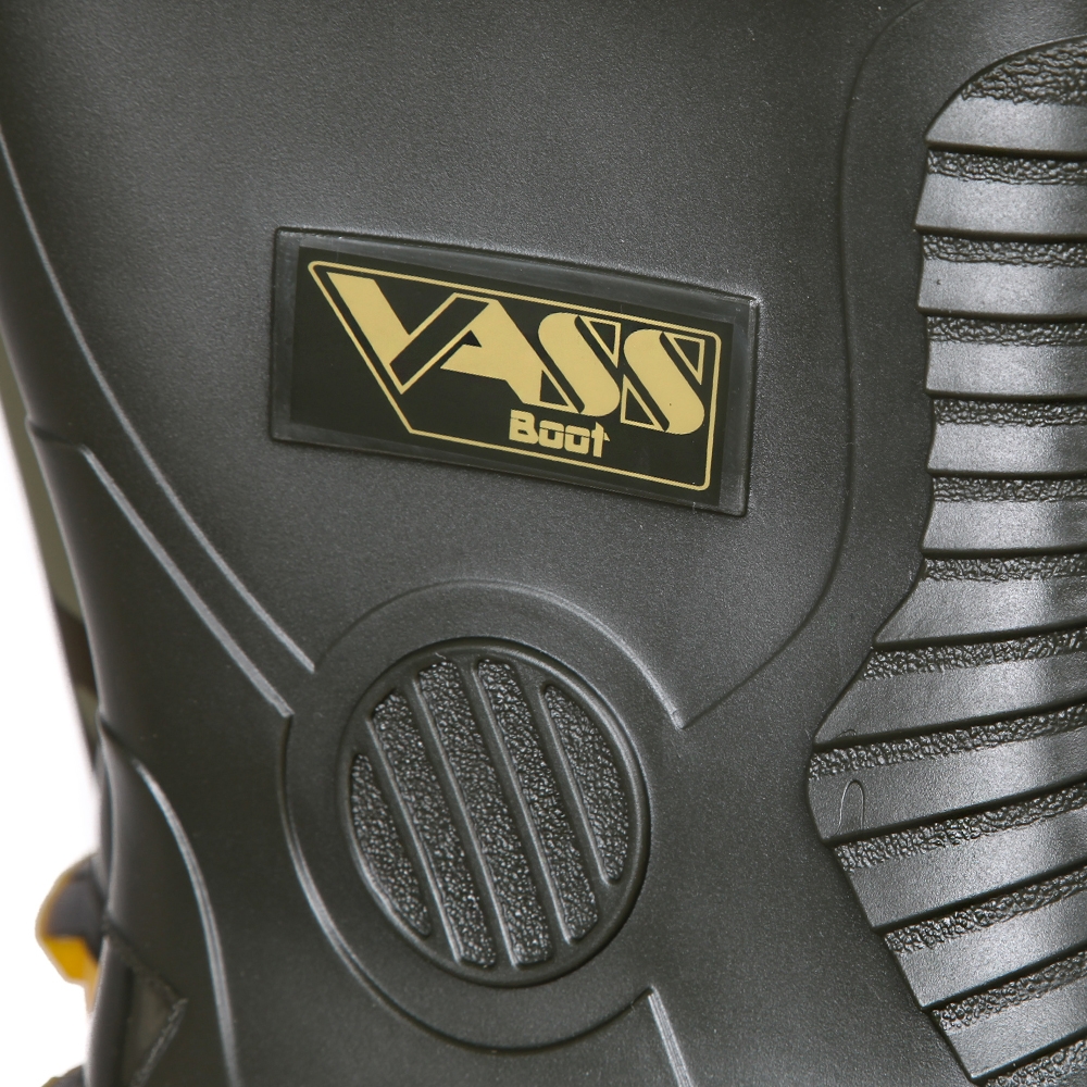 Vass VC800 Camo Chest Waders Logo Close Up